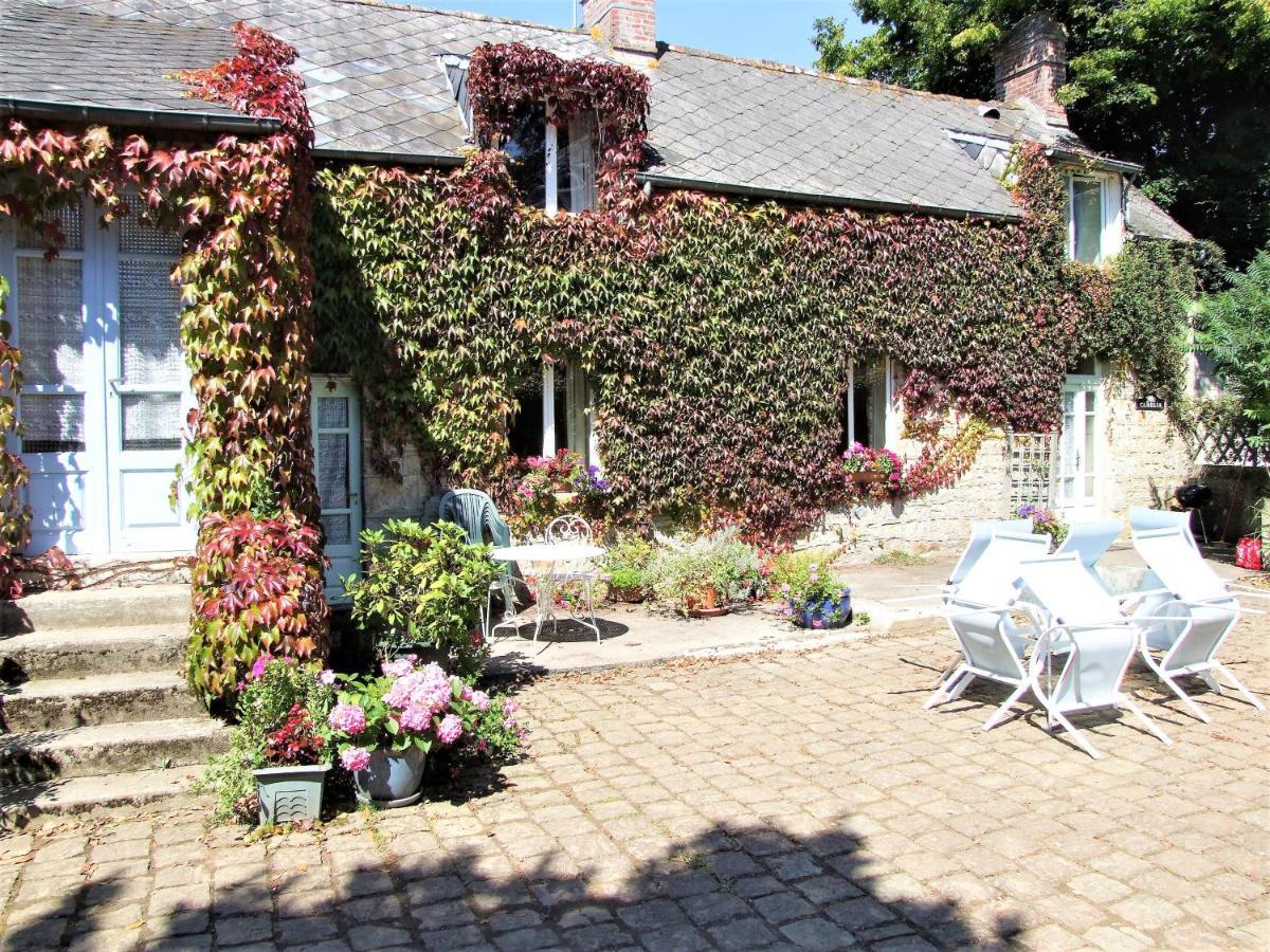 Apartament Le Glycine A Manoir Sainte Cecile Juvigny-Val-d'Andaine Zewnętrze zdjęcie